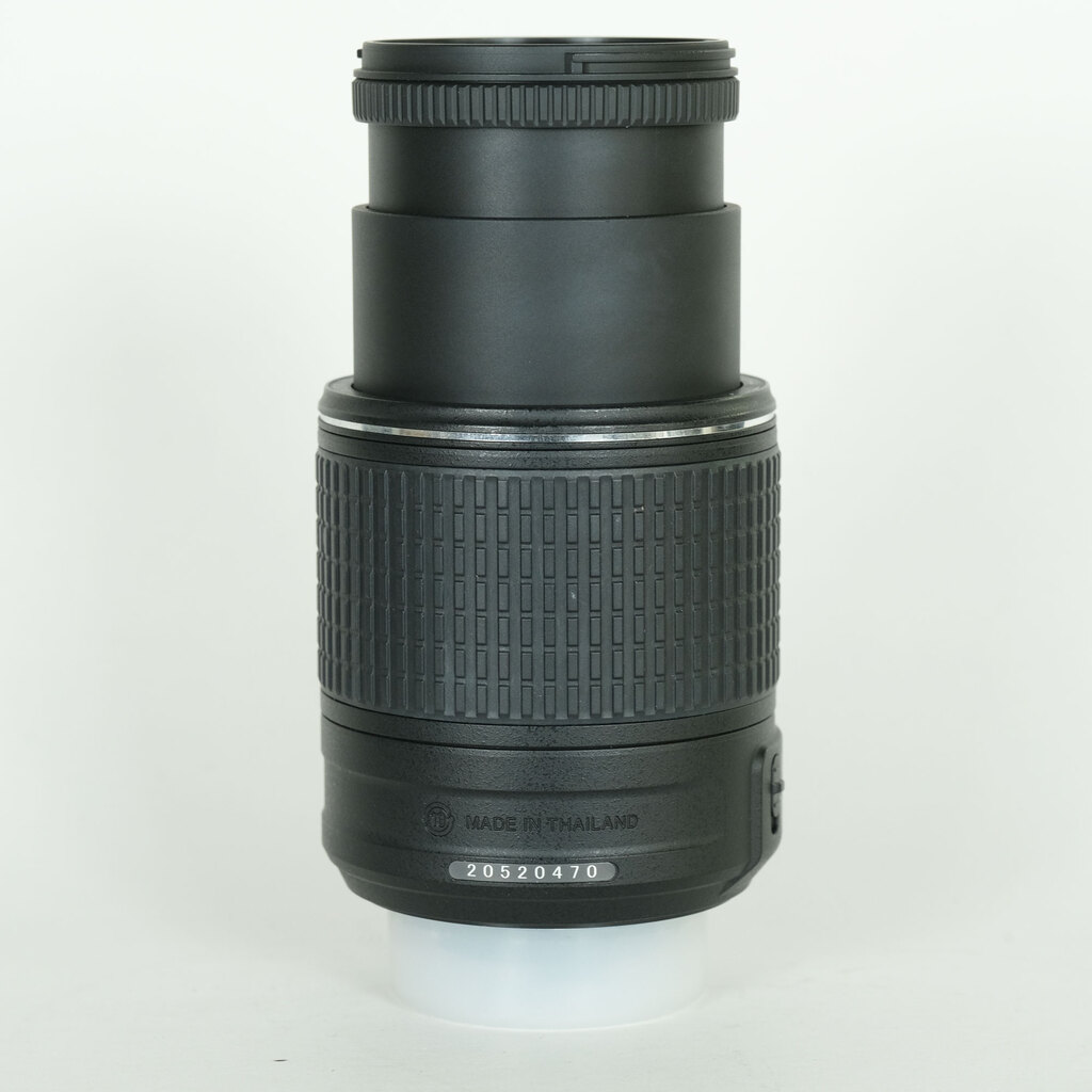 Nikon AF-S DX NIKKOR 55-200mm F4-5.6G ED VR II Nikon AF-S DX NIKKOR 55-200mm F4-5.6G ED VR II