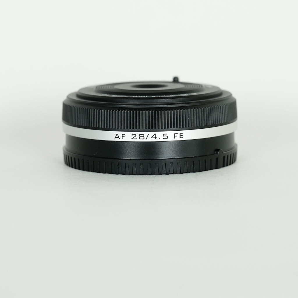 送料無料匿名配送【中古美品】Viltrox AF 28mm F4.5 FE Amazon.com : VILTROX 28mm f4.5 Pancake Lens for Sony E, Auto