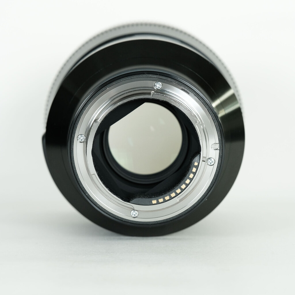 SIGMA Art 135mm F1.8 DG HSM (ソニーE用)の出品 | ONE SCENE（ワン