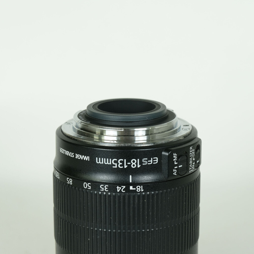 Canon EF-S18-135mm F3.5-5.6 IS
