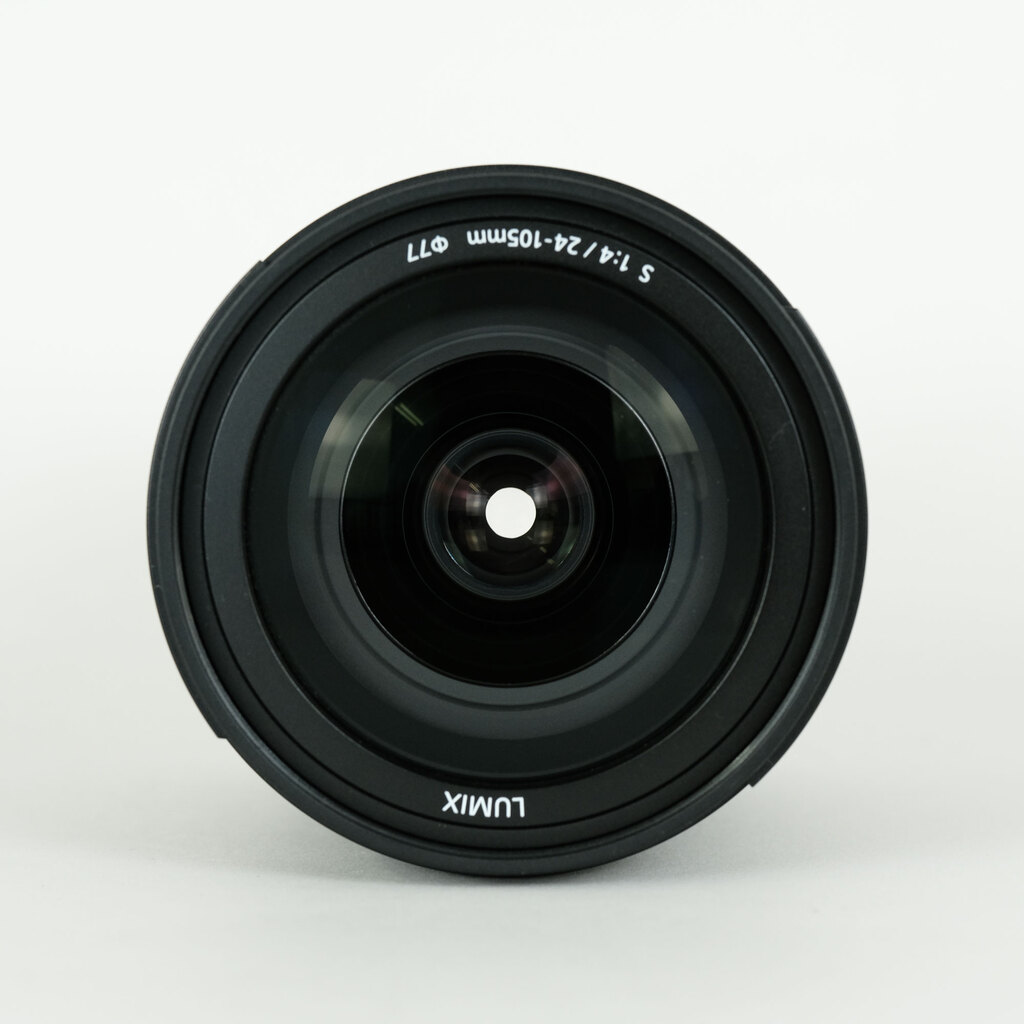 Panasonic LUMIX S 24-105mm F4 MACRO O.I.S. Panasonic LUMIX S 24-105mm F4 MACRO O.I.S.