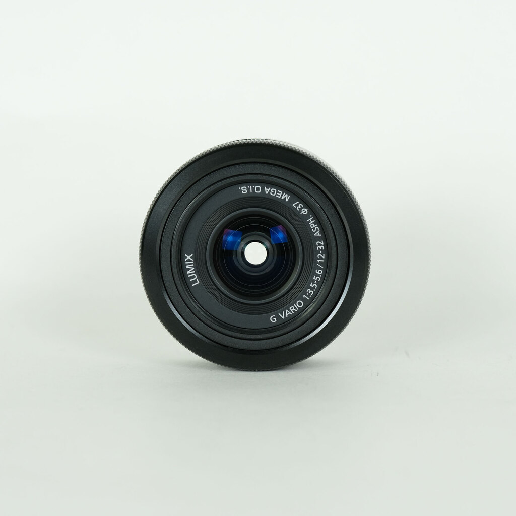 Panasonic LUMIX G VARIO 12-32mm / F3.5-5.6 ASPH. / MEGA O.I.S.