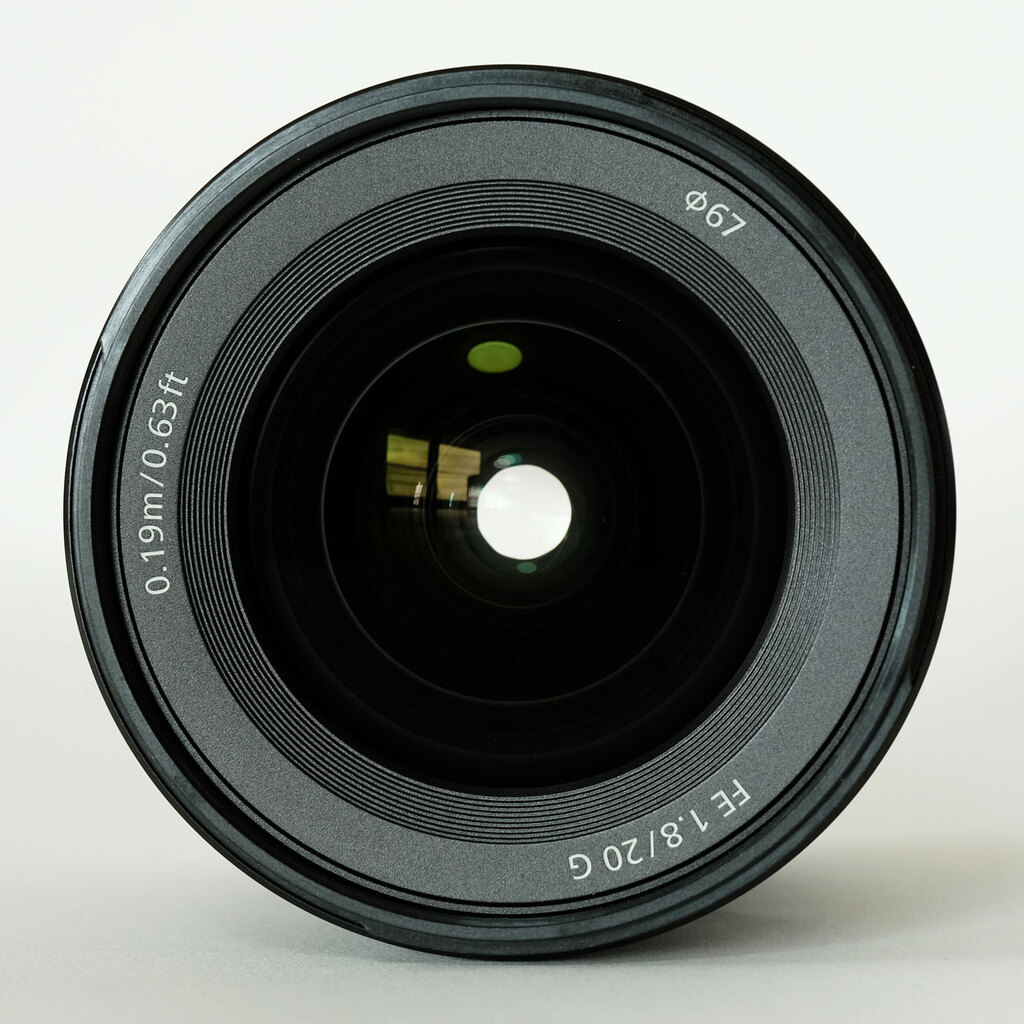 【ほぼ新品】SONY FE 20mm F1.8 G レンズ Amazon.com : Sony FE 20mm F1.8 G Full-Frame Large-Aperture
