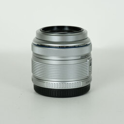 OLYMPUS M.ZUIKO DIGITAL 14-42mm F3.5-5.6IIR シルバー