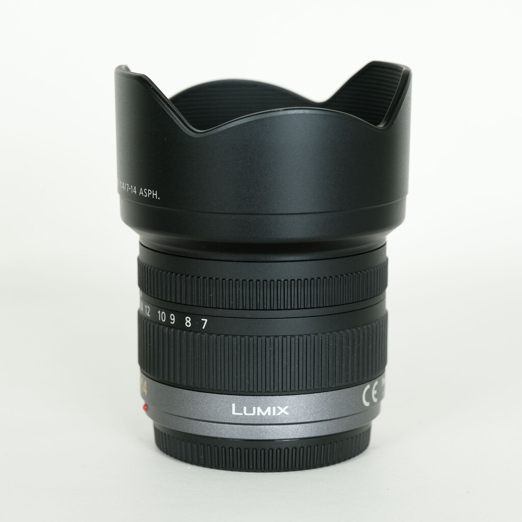 Panasonic LUMIX G VARIO 7-14mm / F4.0 ASPH. Panasonic LUMIX G VARIO 7-14mm / F4.0 ASPH.