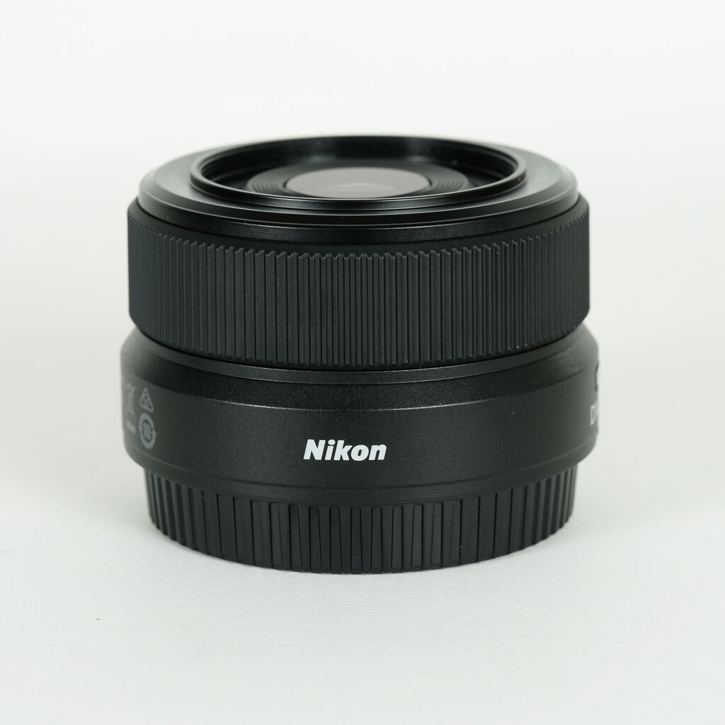 Nikon NIKKOR Z DX 24mm f/1.7 Nikon NIKKOR Z DX 24mm f/1.7