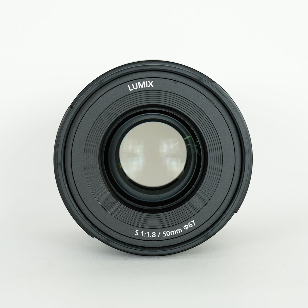 Panasonic LUMIX S 50mm F1.8 Panasonic LUMIX S 50mm F1.8