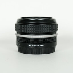 Nikon NIKKOR Z 40mm f/2 Nikon NIKKOR Z 40mm f/2