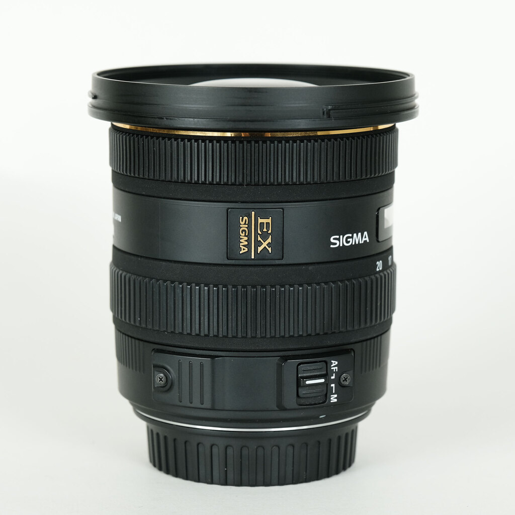 SIGMA 10-20mm F3.5 EX DC HSM (キヤノンEF用) SIGMA 10-20mm F3.5 EX DC HSM (キヤノンEF用)