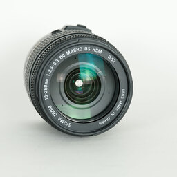 SIGMA 18-250mm F3.5-6.3 DC MACRO OS HSM (キヤノンEF用)