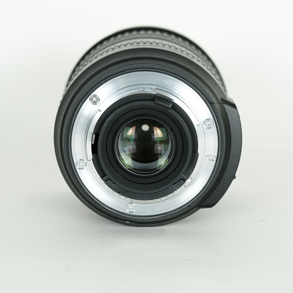 Nikon AF-S DX NIKKOR 18-200mm F3.5-5.6G ED VR II