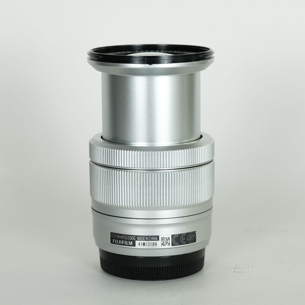 FUJIFILM フジノン XC16-50mm F3.5-5.6 OIS シルバー FUJIFILM フジノン XC16-50mm F3.5-5.6 OIS シルバー