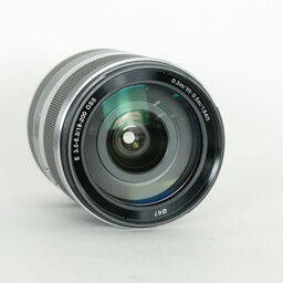 SONY E18-200mm F3.5-6.3 OSS SEL18200