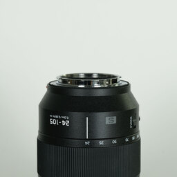 Panasonic LUMIX S 24-105mm F4 MACRO O.I.S. Panasonic LUMIX S 24-105mm F4 MACRO O.I.S.
