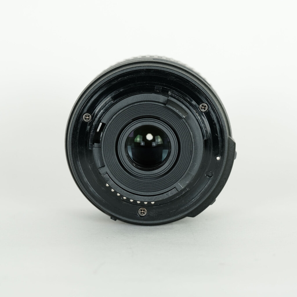 Nikon AF-S DX NIKKOR 18-55mm f3.5-5.6G VR II