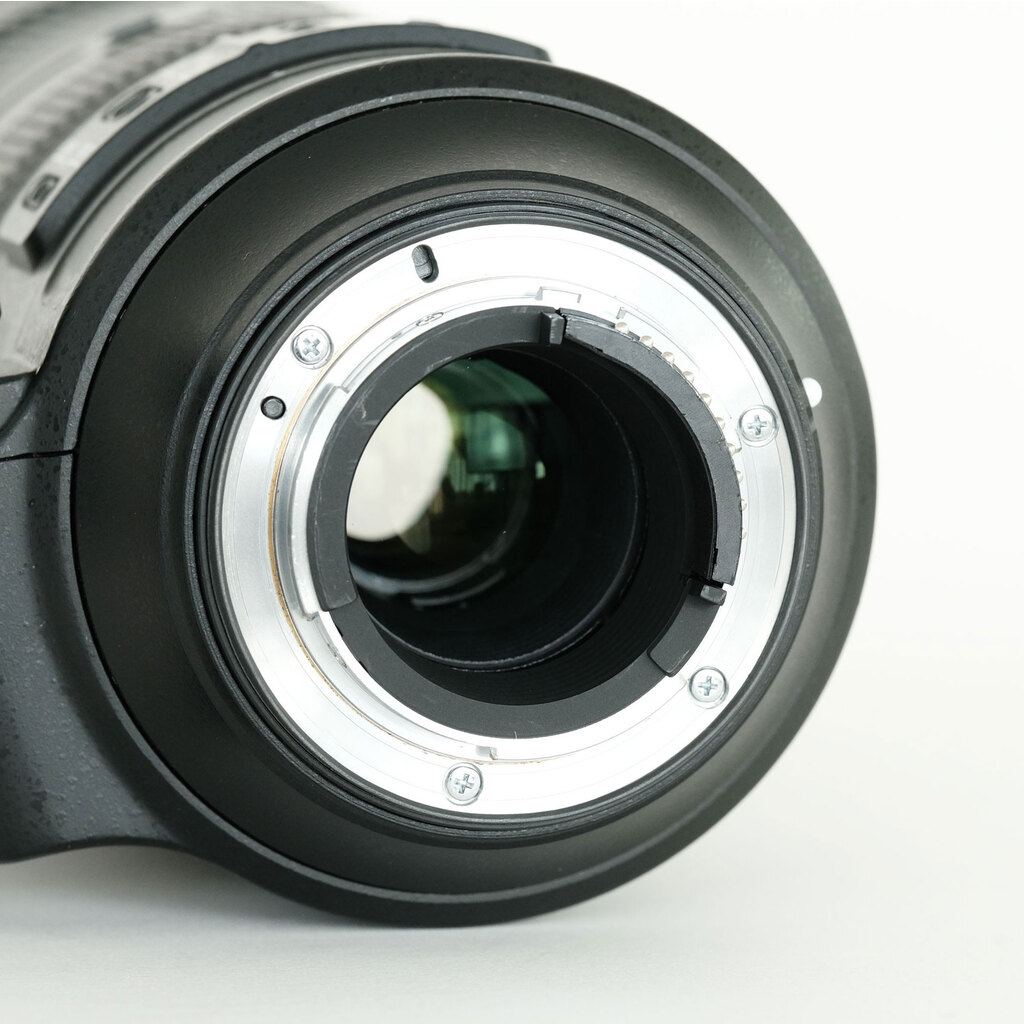 Nikon AF-S NIKKOR 200-500mm f/5.6E ED VR Nikon AF-S NIKKOR 200-500mm f/5.6E ED VR