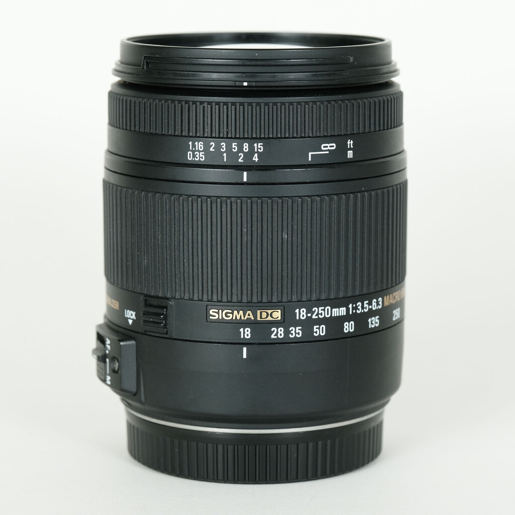 SIGMA 18-250mm F3.5-6.3 DC MACRO OS HSM (キヤノンEF用)