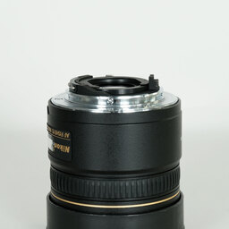 Nikon AF DX Fisheye-Nikkor 10.5mm F2.8G ED Nikon AF DX Fisheye-Nikkor 10.5mm F2.8G ED