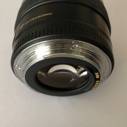 Canon EF85mm F1.8 USM