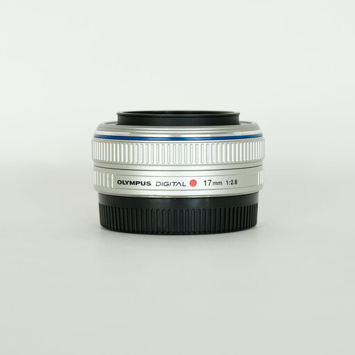 OLYMPUS M.ZUIKO DIGITAL 17mm F2.8 シルバー