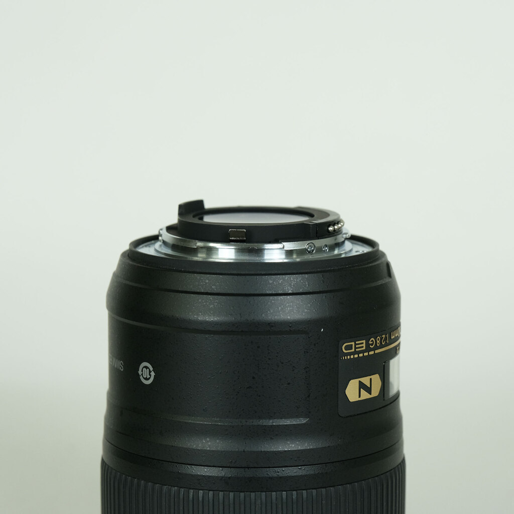 Nikon AF-S Micro NIKKOR 60mm f/2.8G ED Nikon AF-S Micro NIKKOR 60mm f/2.8G ED