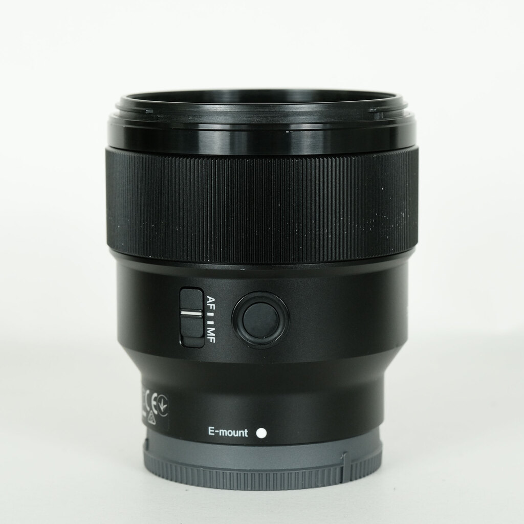 SONY FE 85mm F1.8 SEL85F18