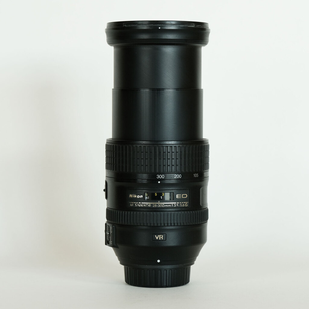 Nikon AF-S 28-300m F3.5-5.6G ED VR 動作未確認