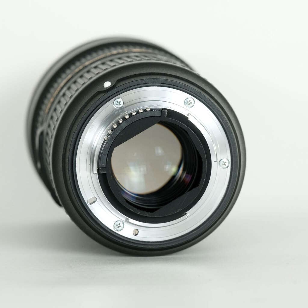 Nikon AF-S NIKKOR 24-70mm f/2.8E ED VR Nikon AF-S NIKKOR 24-70mm f/2.8E ED VR