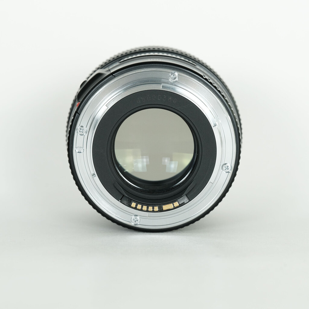 Canon EF100mm F2 USM Canon EF100mm F2 USM