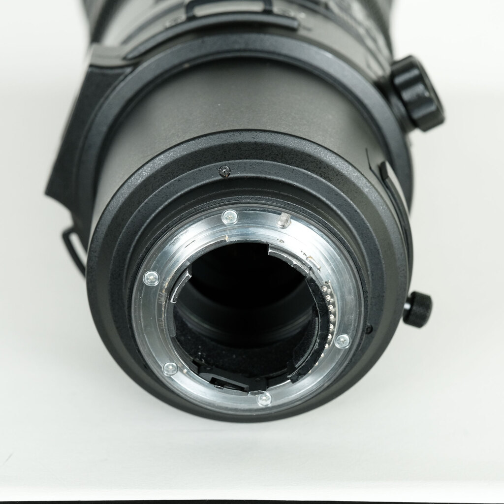 Nikon AF-S NIKKOR 500mm F4 G ED VR Nikon AF-S NIKKOR 500mm F4 G ED VR