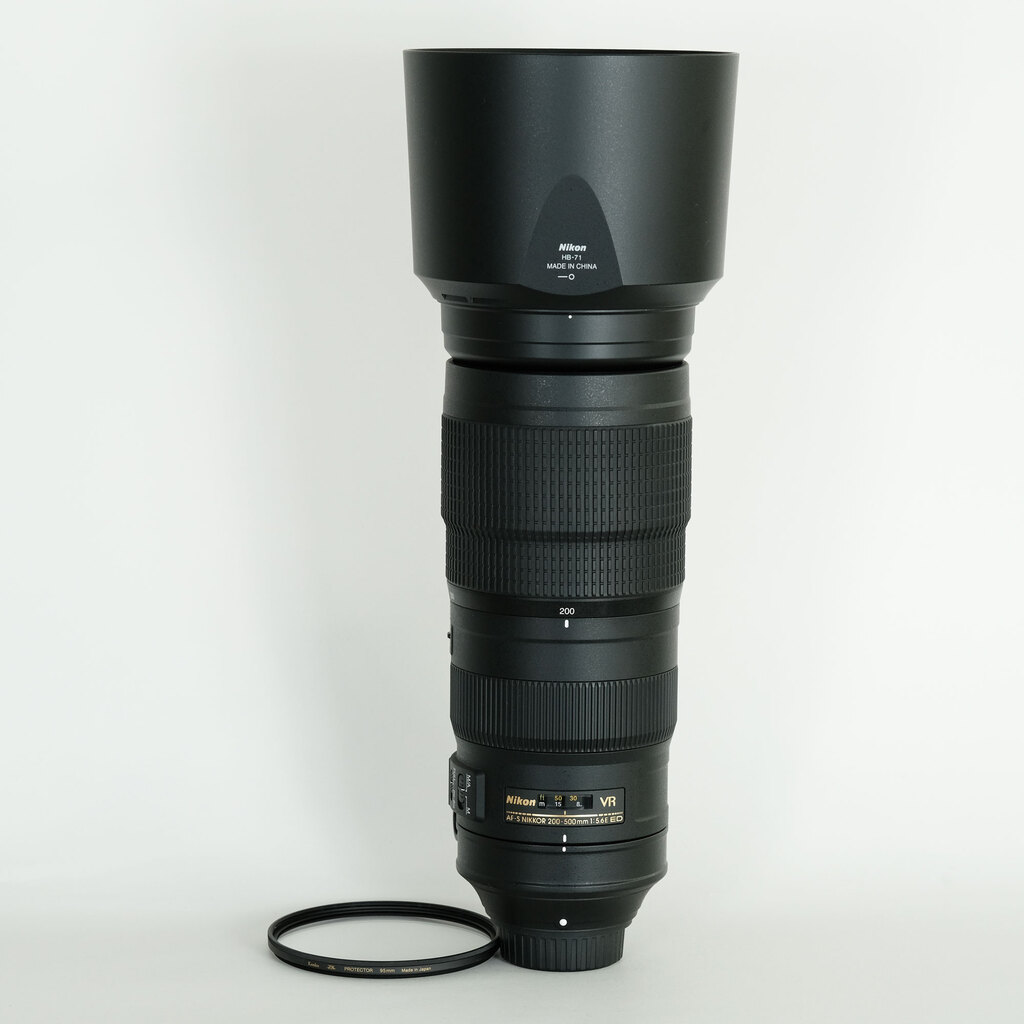 Nikon AF-S NIKKOR 200-500mm f/5.6E ED VR Nikon AF-S NIKKOR 200-500mm f/5.6E ED VR