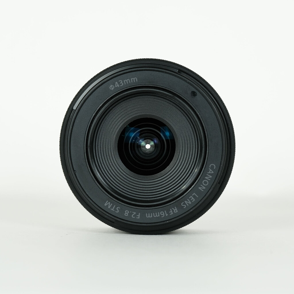ほぼ新品　Canon RF16mm F2.8 STM レンズ Amazon.com : Canon RF16mm F2.8 STM Lens, Ultra Wide-Angle