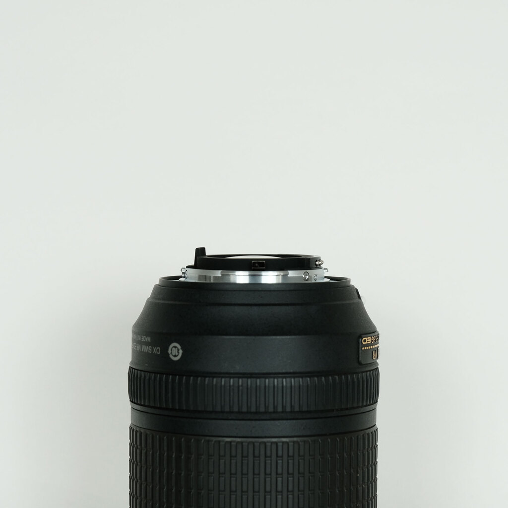 Nikon AF-S DX NIKKOR 18-140mm F3.5-5.6G ED VR Nikon AF-S DX NIKKOR 18-140mm F3.5-5.6G ED VR