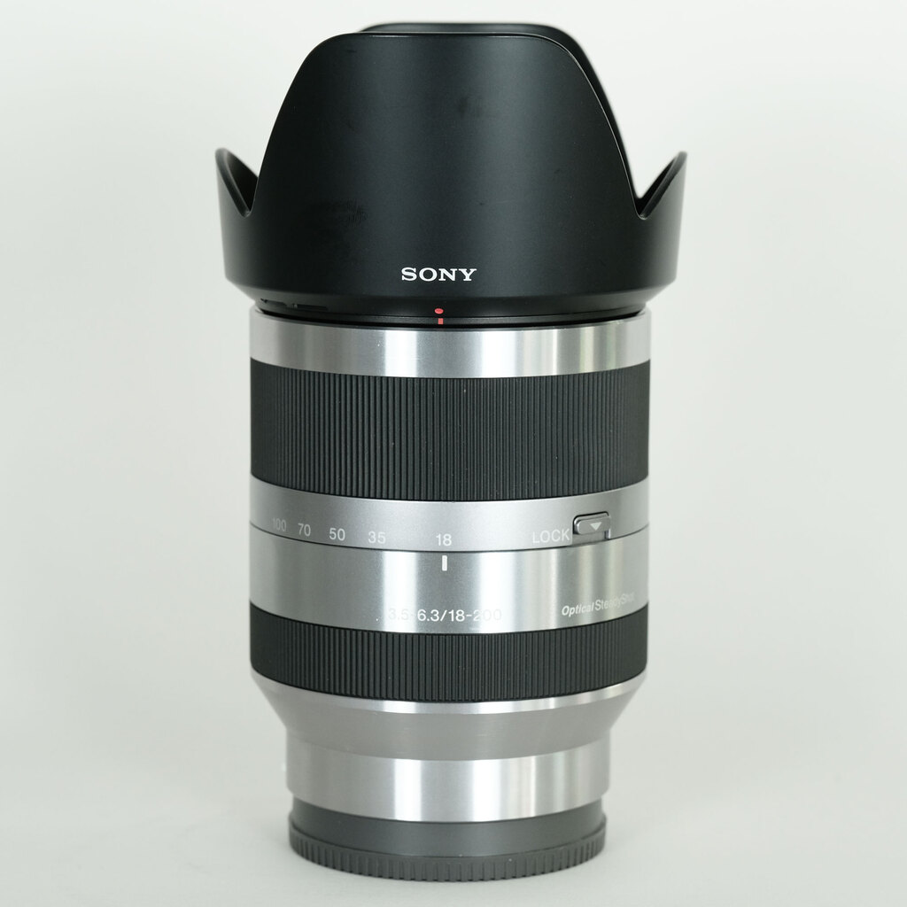 SONY E18-200mm F3.5-6.3 OSS SEL18200