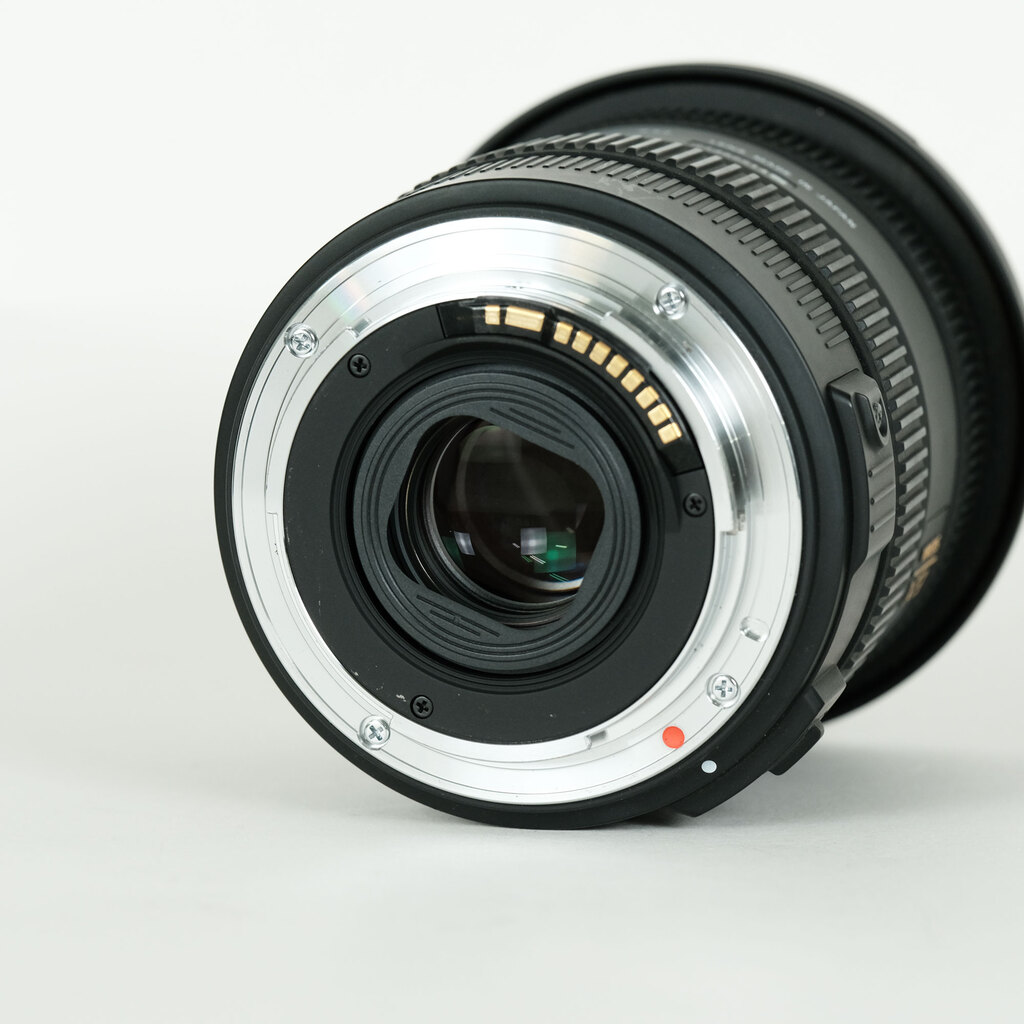 SIGMA 10-20mm F3.5 EX DC HSM (キヤノンEF用) SIGMA 10-20mm F3.5 EX DC HSM (キヤノンEF用)