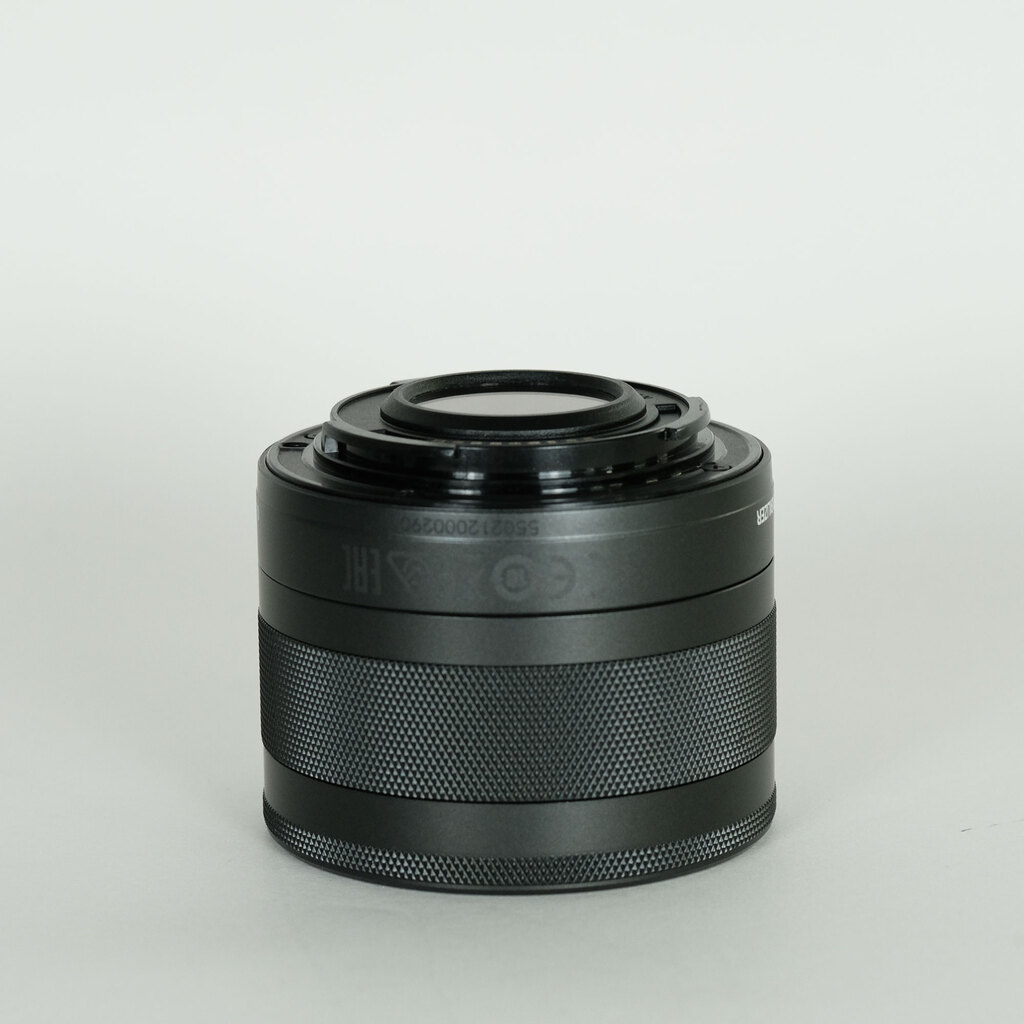 Canon EF-M28mm F3.5 マクロ IS STMの出品 | ONE SCENE（ワン