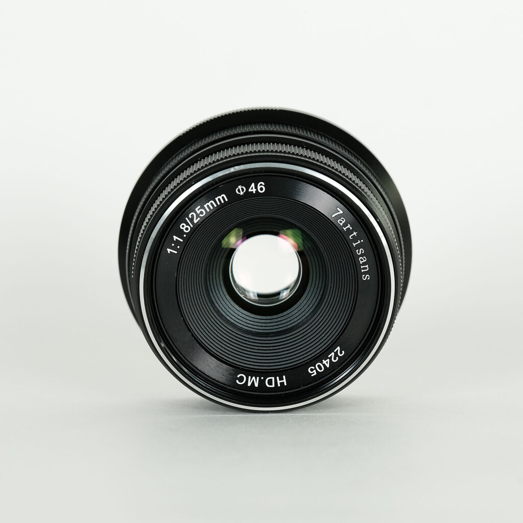 七工匠 7artisans 25mm F1.8 (フジフイルムX用) ブラック