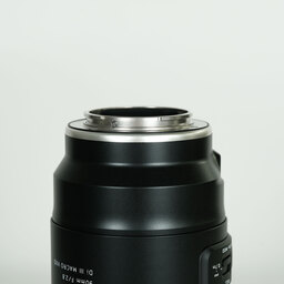 TAMRON 90mm F/2.8 Di III MACRO VXD [ソニーE用]