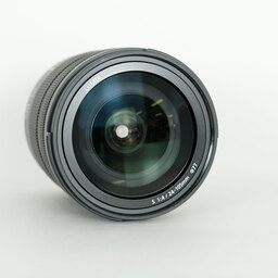 Panasonic LUMIX S 24-105mm F4 MACRO O.I.S. Panasonic LUMIX S 24-105mm F4 MACRO O.I.S.