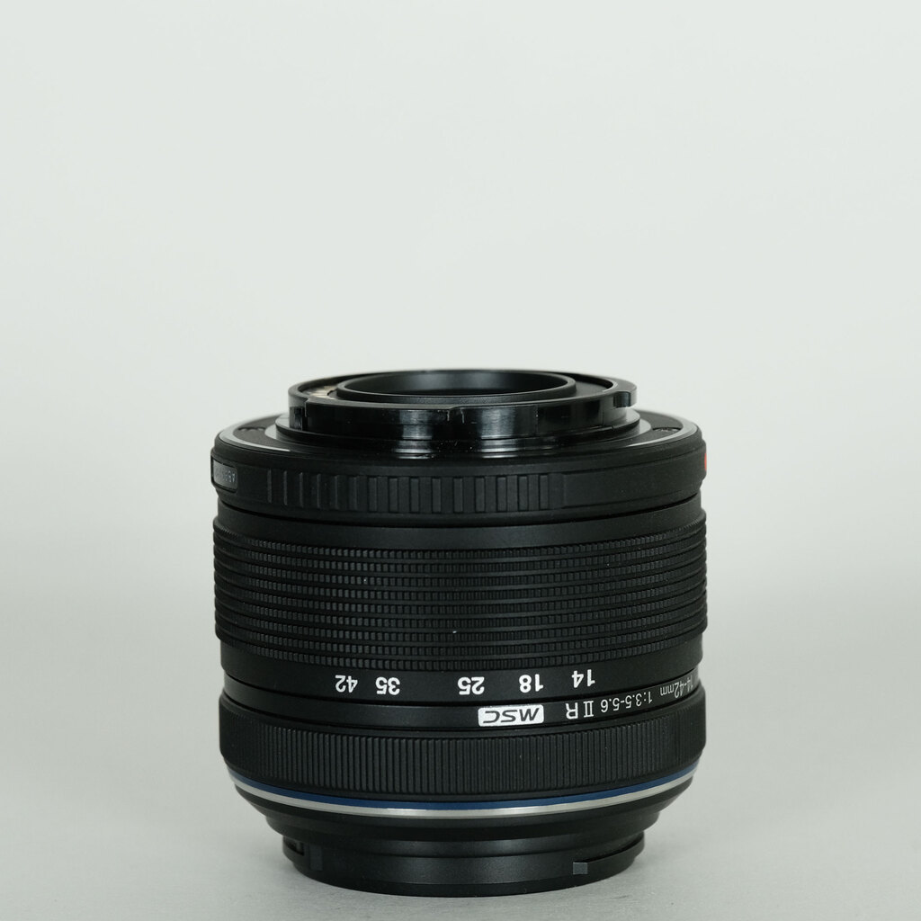 OLYMPUS M.ZUIKO DIGITAL 14-42mm F3.5-5.6IIR ブラック OLYMPUS M.ZUIKO DIGITAL 14-42mm F3.5-5.6IIR ブラック