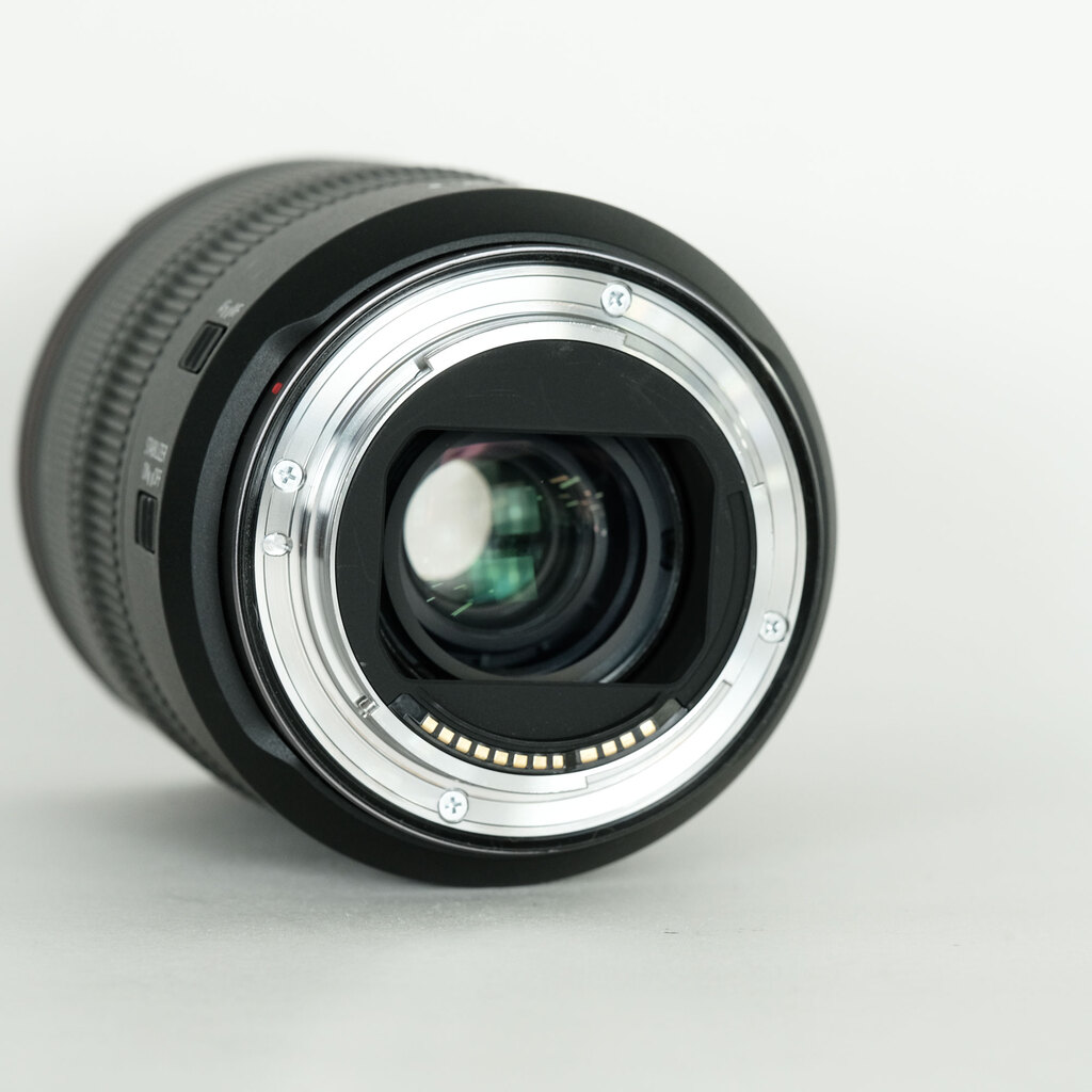 Canon RF24-105 F4 L 美品 完動品　＊箱無し Canon RF24-105mm F4 L IS USMの出品 | ONE SCENE（ワンシーン）