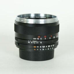 Carl Zeiss Planar T* 50mm F1.4 ZF.2 [ニコンF用]