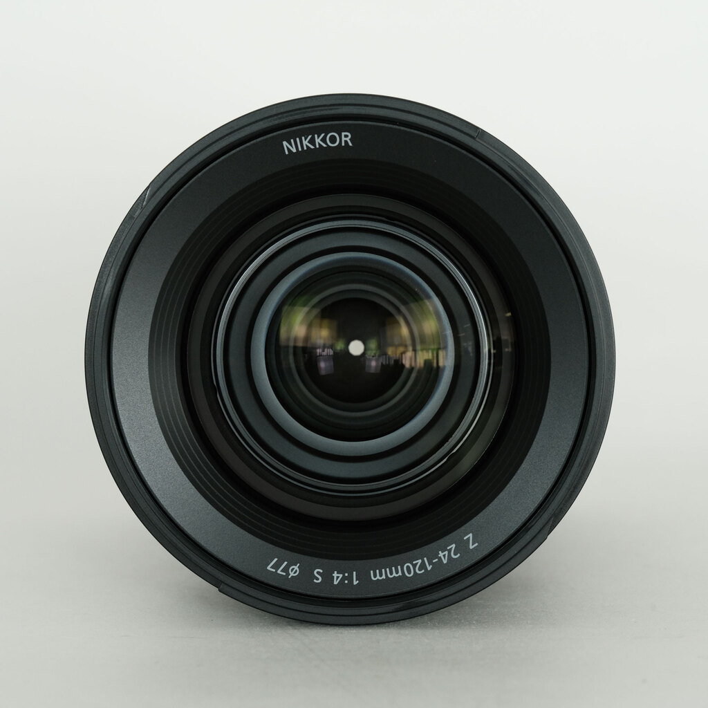Nikon NIKKOR Z 24-120mm f/4 S Nikon NIKKOR Z 24-120mm f/4 S