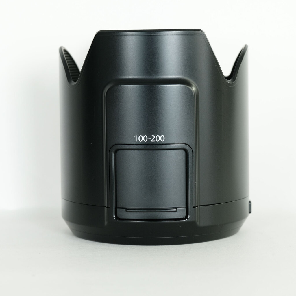 FUJIFILM GF100-200mmF5.6 R LM OIS WR FUJIFILM GF100-200mmF5.6 R LM OIS WR