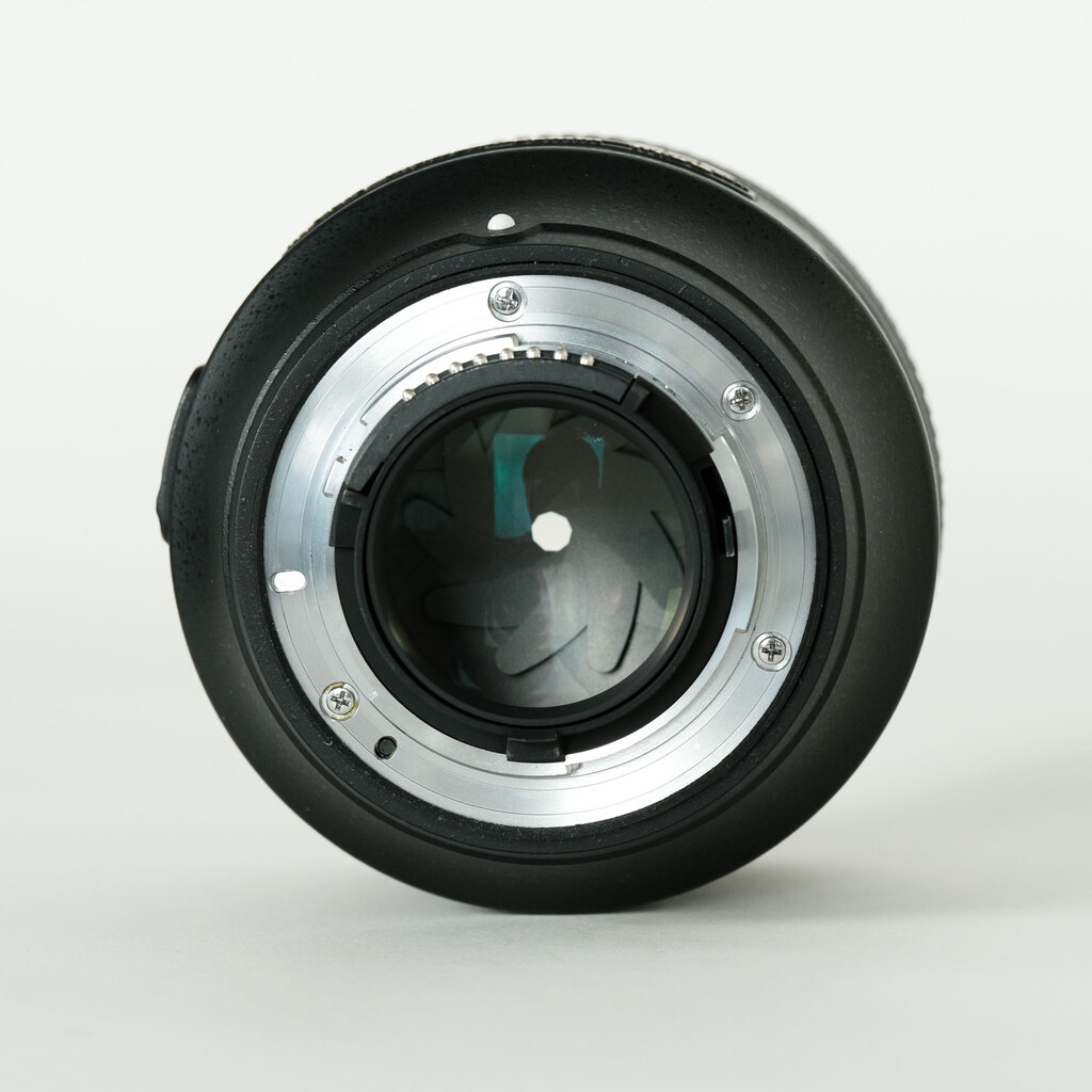Nikon AF-S NIKKOR 58mm f/1.4G Nikon AF-S NIKKOR 58mm f/1.4G