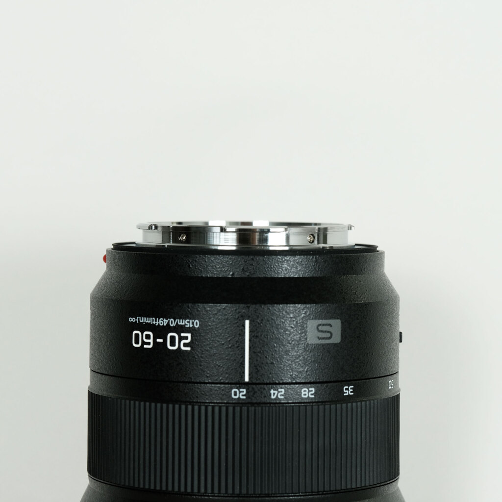 Panasonic LUMIX S 20-60mm F3.5-5.6 Panasonic LUMIX S 20-60mm F3.5-5.6