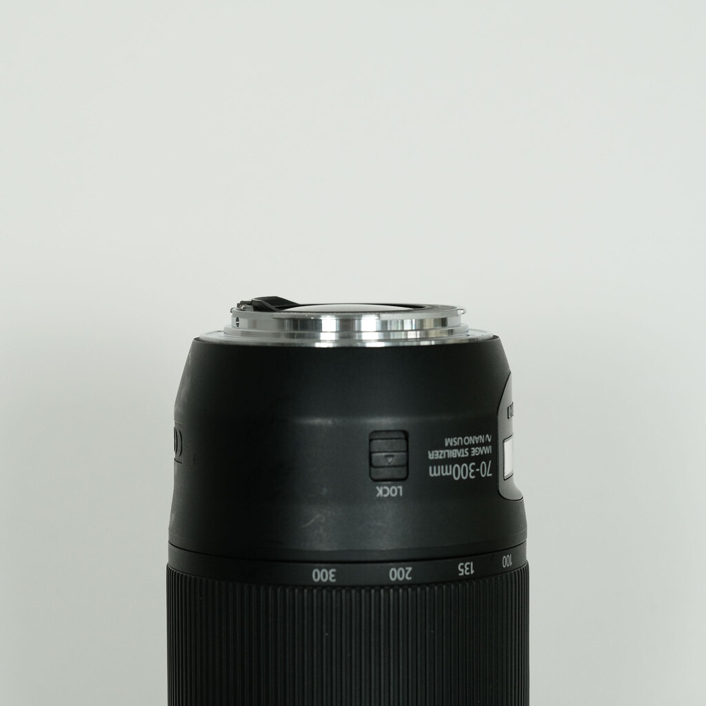 Canon EF70-300mm F4-5.6 IS II USM Canon EF70-300mm F4-5.6 IS II USM