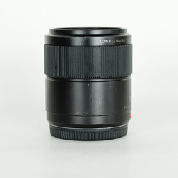 Panasonic LUMIX G MACRO 30mm F2.8 ASPH. MEGA O.I.S. Panasonic LUMIX G MACRO 30mm F2.8 ASPH. MEGA O.I.S.