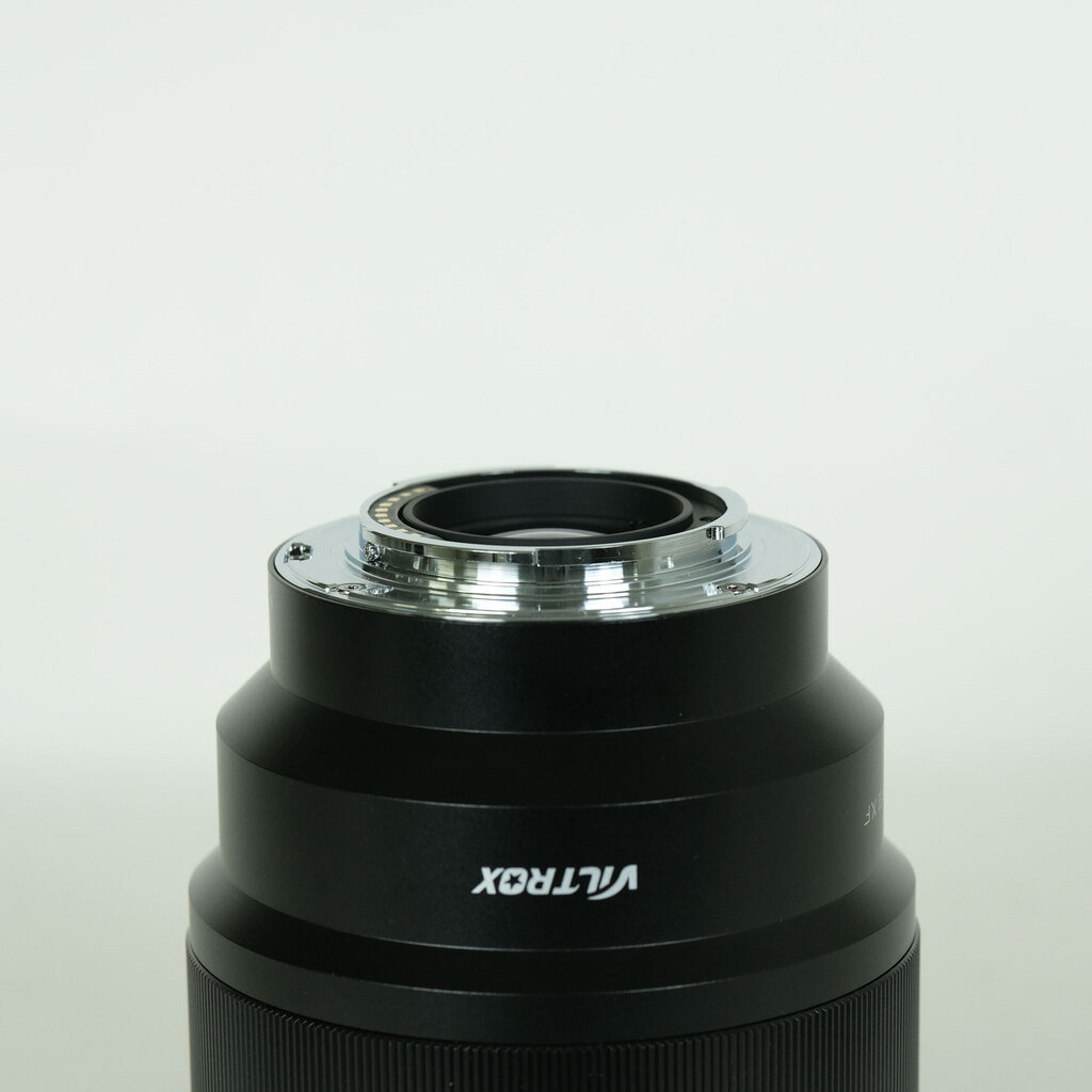 VILTROX AF 85mm F1.8 II (フジフイルムX用) VILTROX AF 85mm F1.8 II (フジフイルムX用)