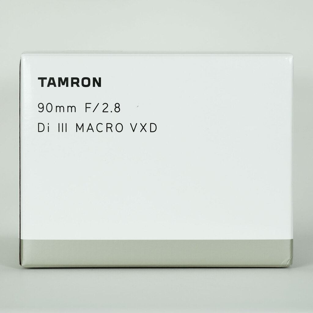TAMRON 90mm F/2.8 Di III MACRO VXD [ソニーE用]